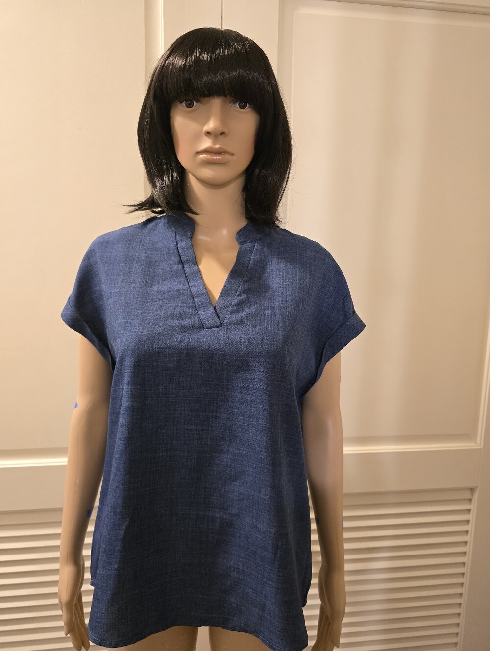 Navy Split-Neck Short Sleeve Top💙